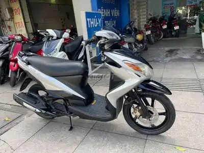 Yamaha Luvias 2013 серебристый и черный