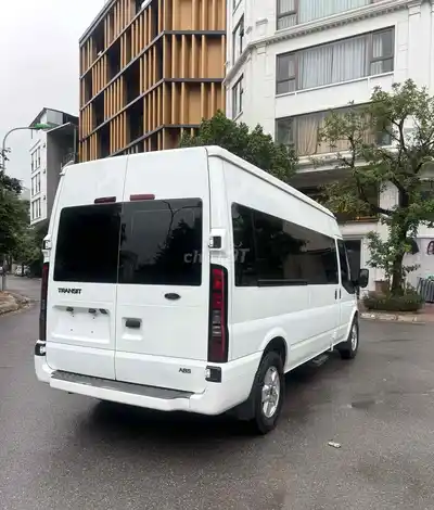 Ford Transit 2024 16 мест Белый 80000 км