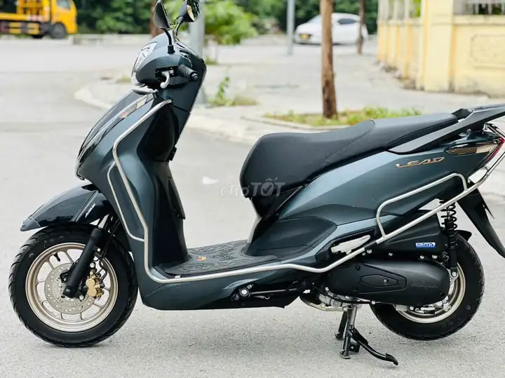 Honda Lead 125 ABS 2025 серый, отличное состояние, оригинал