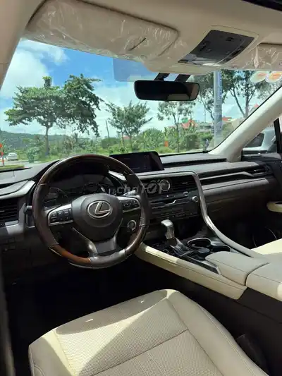 Lexus RX300 2019 золотистый 45000 км