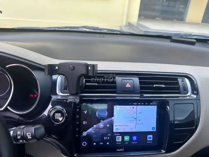 Kia Rio, коричневая, автомат, 132 568 км