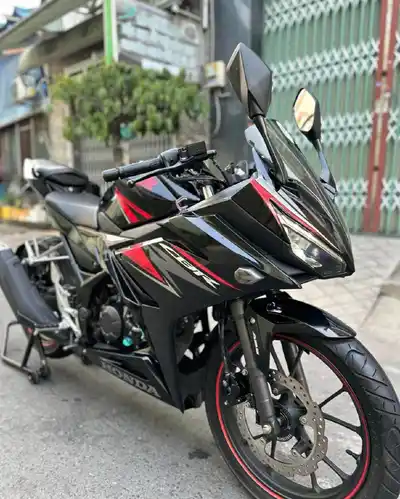 Honda CBR150R