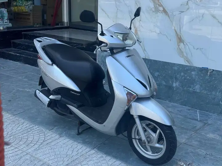 Honda Lead мопед скутер