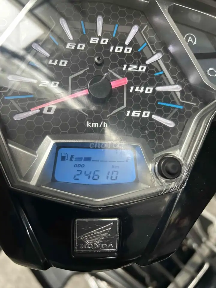 Honda Airblade 125cc 2018, черный-серый, пробег 24610 км, состояние 90%