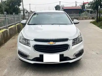 Chevrolet Cruze 1.6 механическая коробка 2018 белый