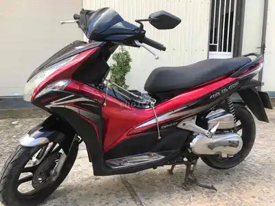 Скутер Honda Air Blade красный с черным