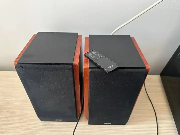 Колонки Edifier R1700BT