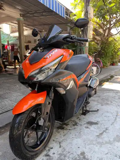 Yamaha NVX 2021 оранжево-чёрный