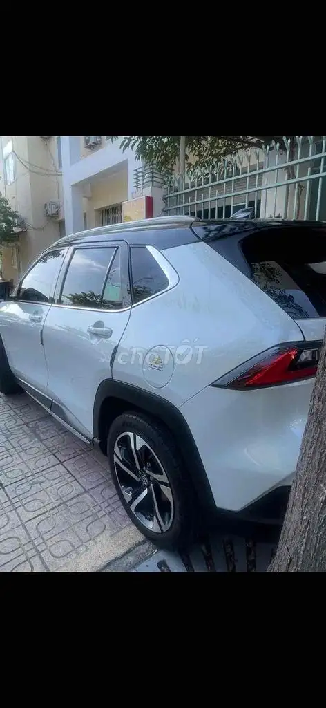Toyota Yaris Cross Hybrid 1.5 CVT Белый