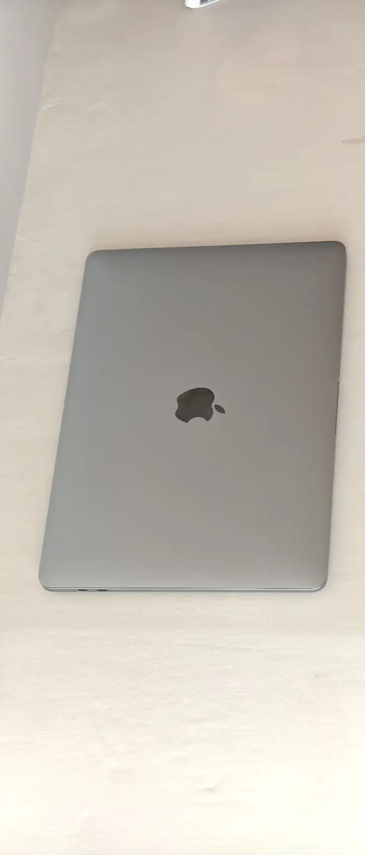 MacBook Pro M2 2022 13,3" 8/256 ГБ