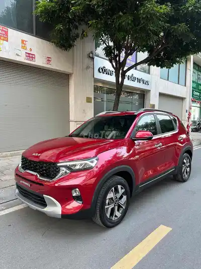 Kia Sonet Premium 2024, красный, 30 тыс. км