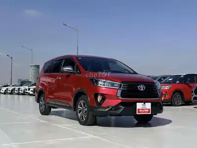 TOYOTA INNOVA 2.0G 2023 - Специальная версия Venturer