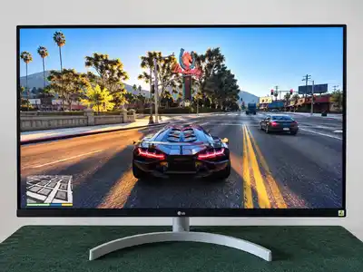 Монитор LG 32UN500-W 31.5" 4K UHD