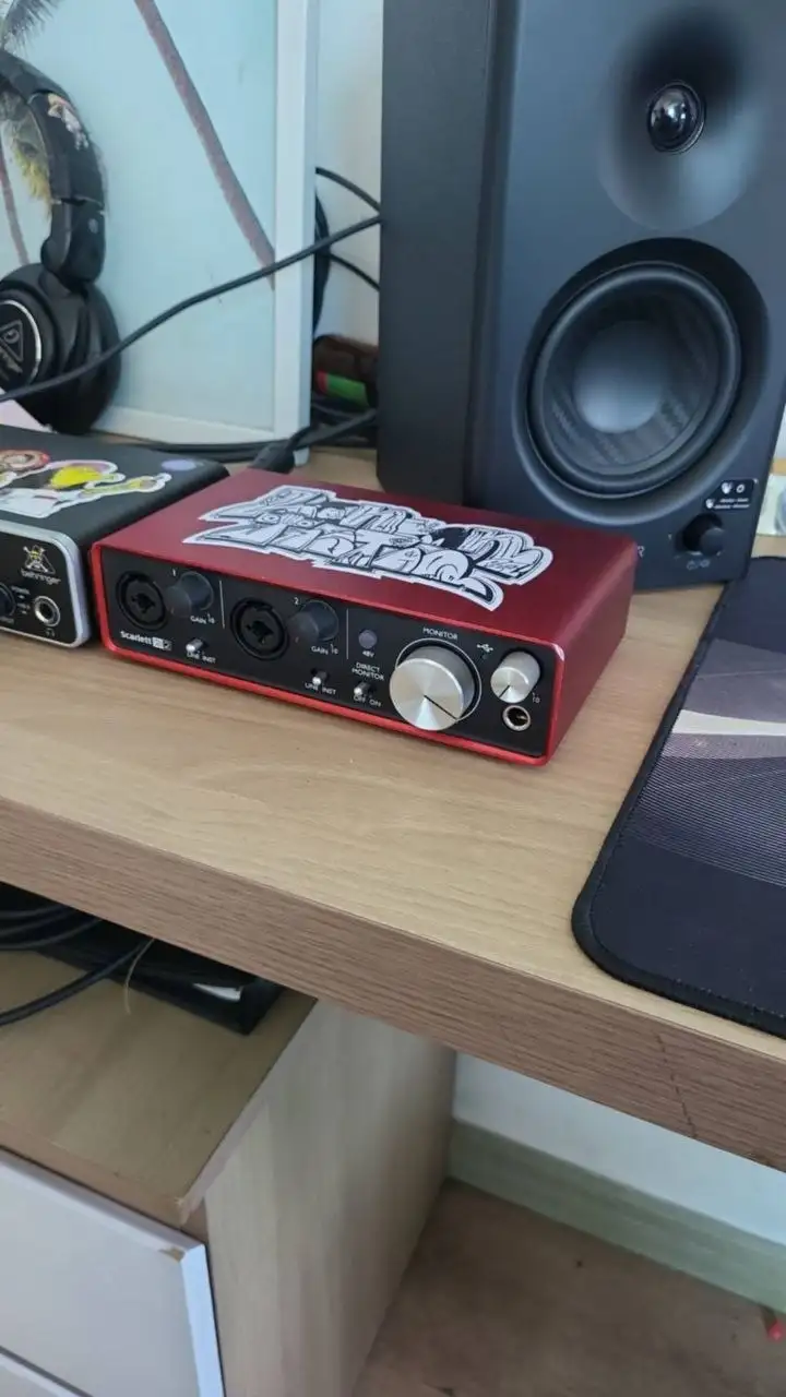 Focusrite Scarlett 2i2 2nd Gen