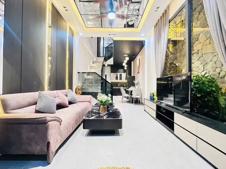 House 3 floors: 4 Bedroom 4WC 58m2
