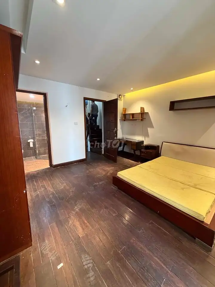 Дом в переулке 36 Дао Тан, 70м² x 4 этажа, 4 спальни