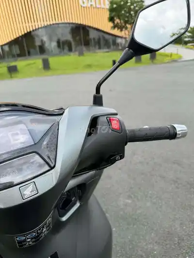 SH 350i 2026 Серый 6000 км городские номера от собственника