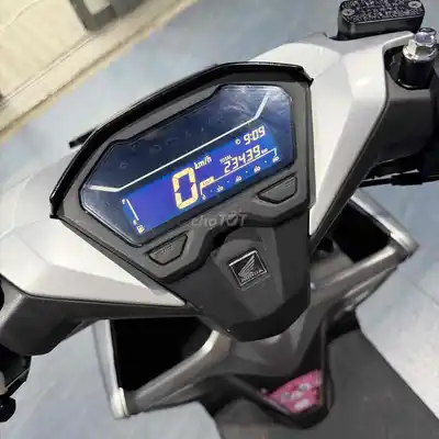 Honda Vario 125cc 2022, серебристый Porsche, 23000 км