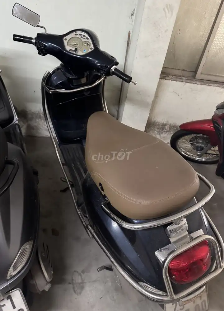Piaggio Vespa Xanh