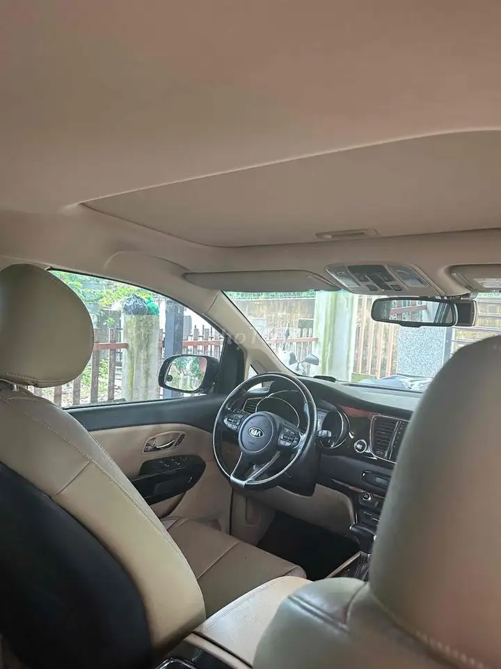 Kia Sedona 2019 дизель, коричневый