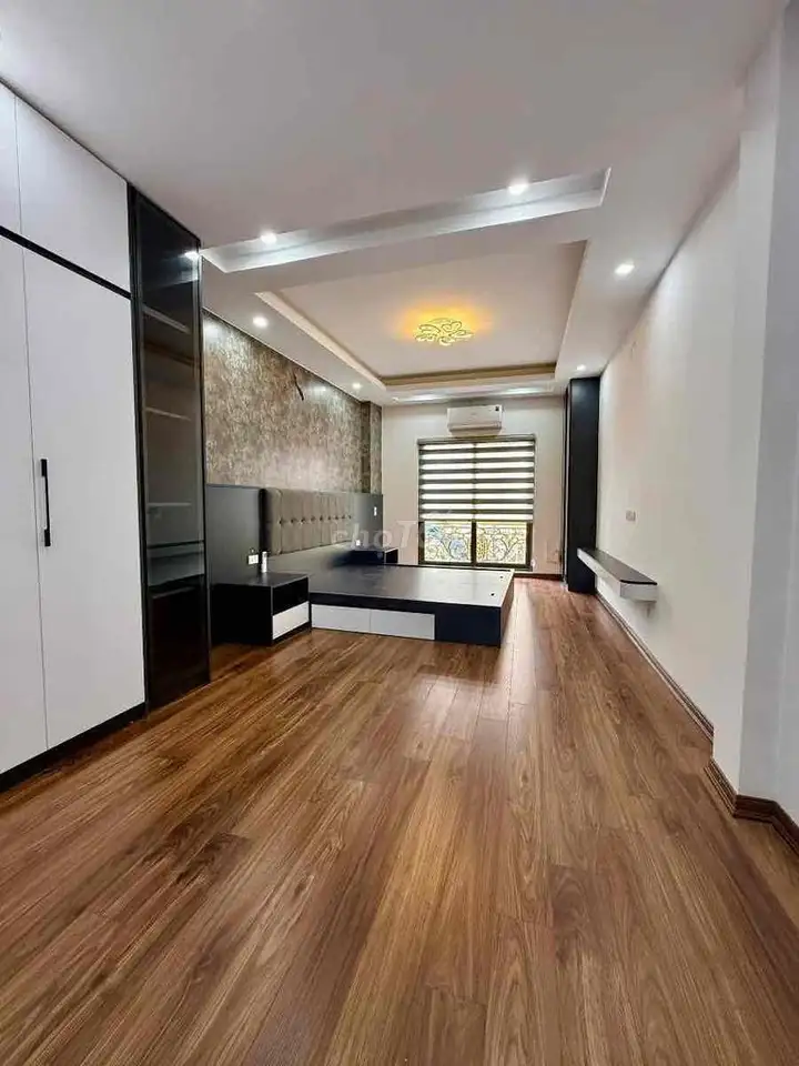 Аренда дома в районе Сюань Ла, Тэй Хо, 55 м², 4 этажа, 4 спальни