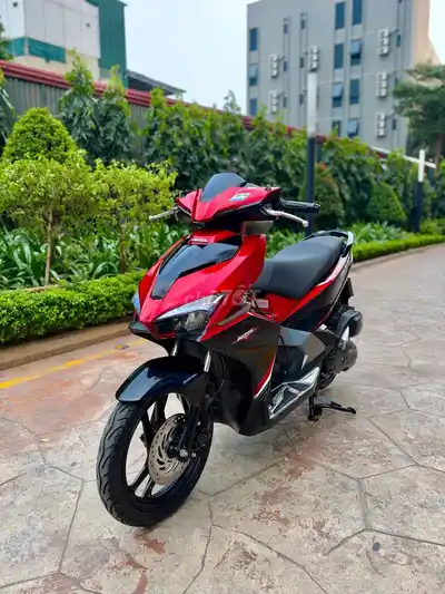 Honda Airblade 125 2016 Красно-черный
