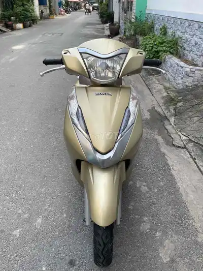 Honda Lead 125 2015 номера TP, красивый мопед, тихий родной двигатель