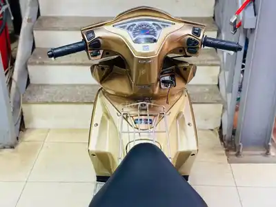 МОТОЦИКЛ THANH PHAT - ВОЗДУШНОЕ ЛЕЗВИЕ 125 ЗОЛОТОГО ХАНОЯ