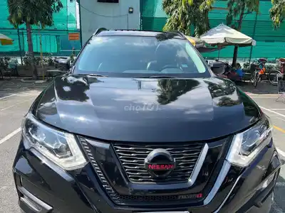 Nissan X-Trail 2016 черный 7 мест