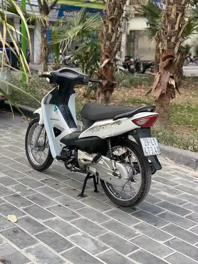 Honda Wave белый, полуавтомат