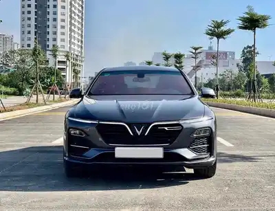 VinFast Lux A Premium 2019 34000 км Серый