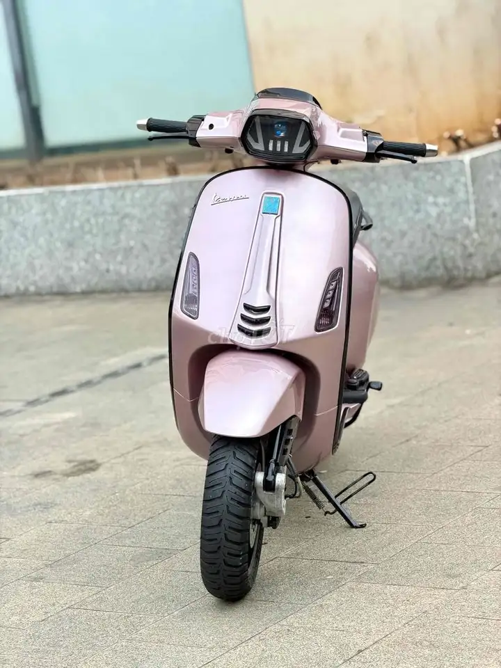 Piaggio Sprint 125cc 2016, розовое золото Rolex, в суперсостоянии
