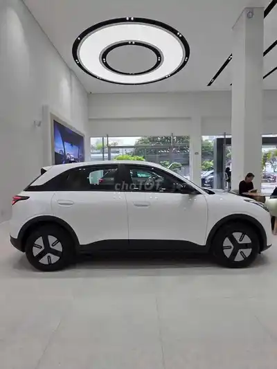 Geely EX2 белый – в наличии с выдачей сразу в Хошимине