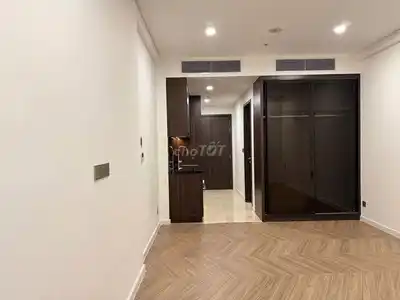 Студия в A1 Vinhomes Smart City с видом на озеро