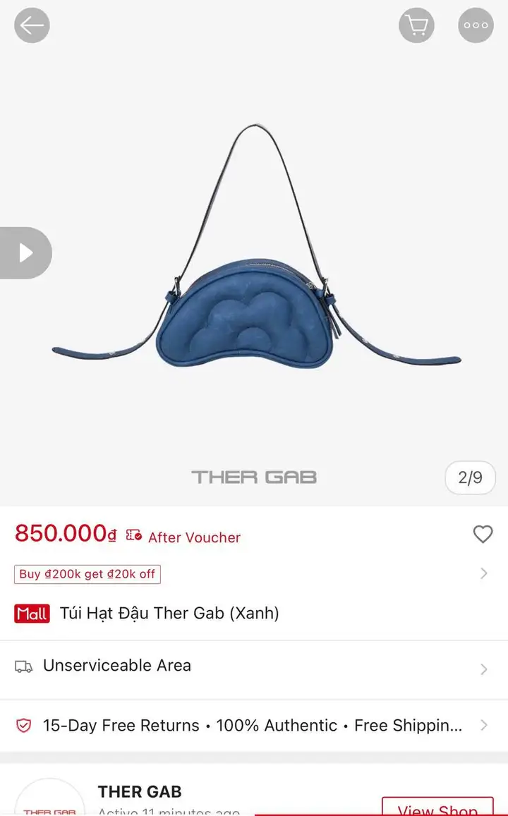 Брюки SHEIN, микрофон, сумка THE GAB, жилет, майки MANGO и ZARA