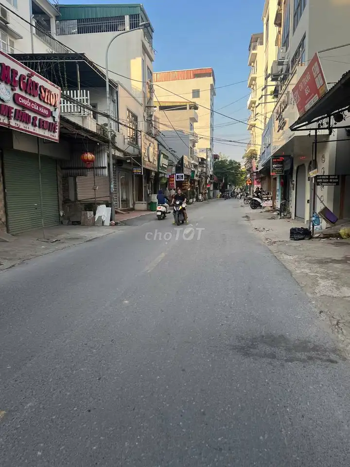 Дом 5 этажей, 31 м², 3,5 м фасад, Ngã Cầu An Khánh