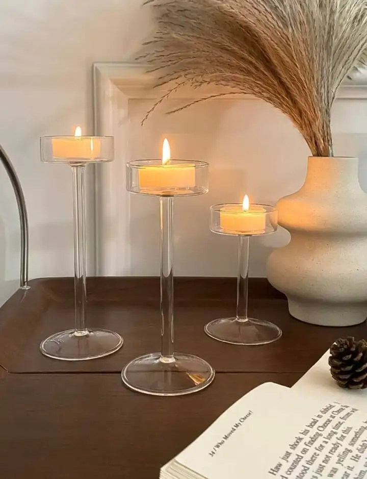 Лампа для уюта, подсвечники, свеча, чехлы, косметика и другое