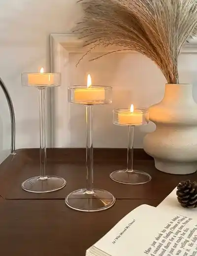 Лампа для уюта, подсвечники, свеча, чехлы, косметика и другое