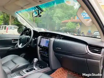 Toyota Fortuner 2.7V 4x2 AT 2021