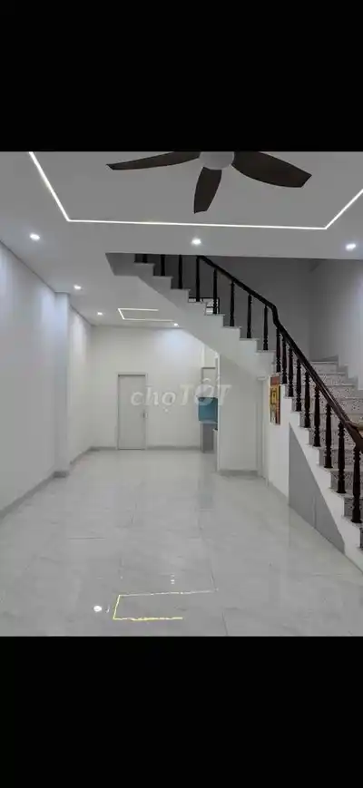 Новый 2-этажный дом с 3 спальнями в районе Май Ан рядом с мостом Чан Тхи Ли