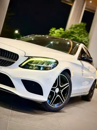 Mercedes C200 Facelift 2020 Белый 60000 миль