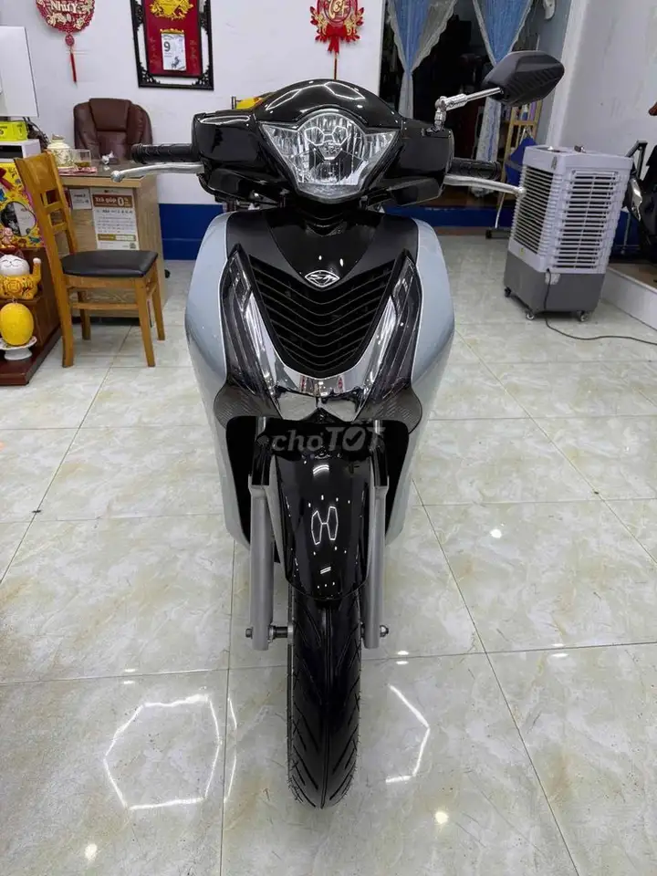 Honda SH 150cc 2016 Серебристый