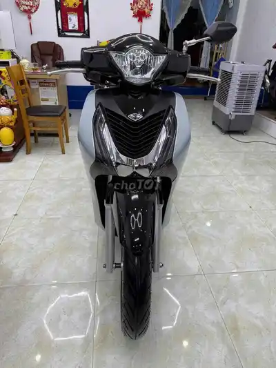 Honda SH 150cc 2016 Серебристый