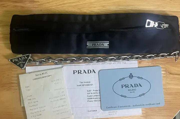 Серебряный браслет PRADA