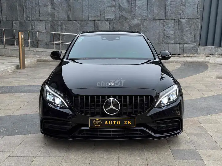 Mercedes C300 AMG 2015 вып. тюнинг под C63, пробег 80 тыс. км