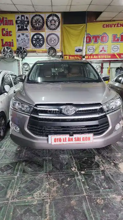 Toyota Innova 2.0E 2017 МКПП Серебристая 76 000 км