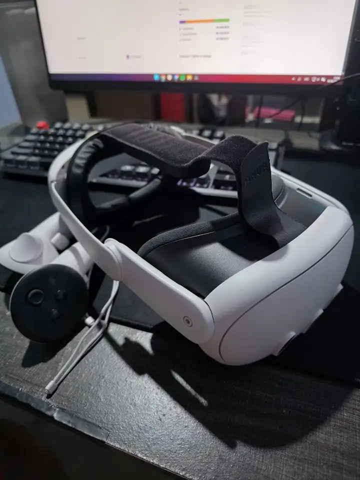 Meta Oculus Quest 3 (VR очки)