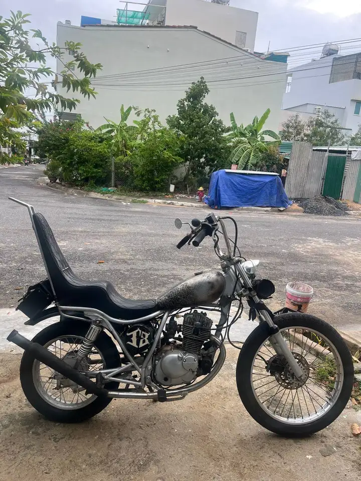 Кастом-чоппер Suzuki 125 см³