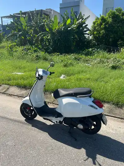 Мотоцикл Vespa Primavera 125
