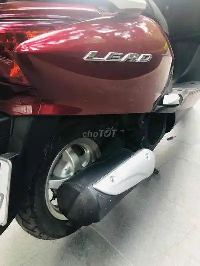 Honda Lead 110 бордового цвета, один хозяин, бережная эксплуатация